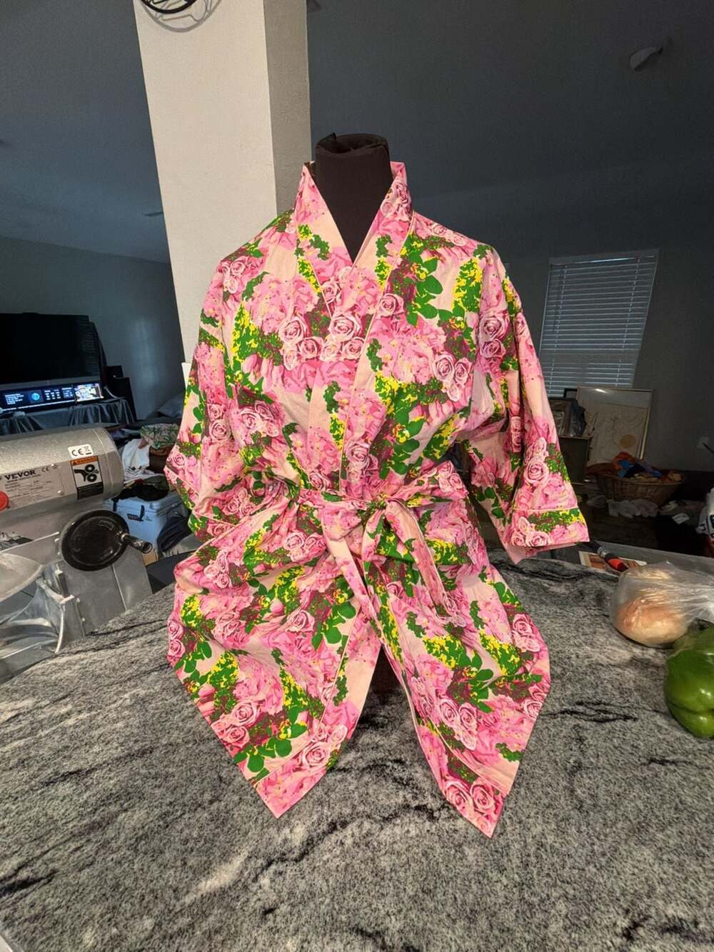8 Oak Lane Rose Garden Kimono Robe